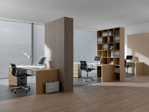 Impression eines Arbeitszimmers im Stil Großraumbüro